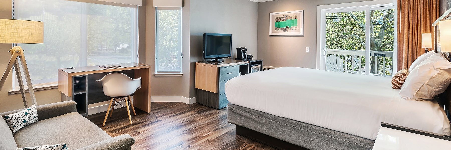 Comfortable room at UpValley Inn & Hot Springs Napa Valley, Ascend Hotel
